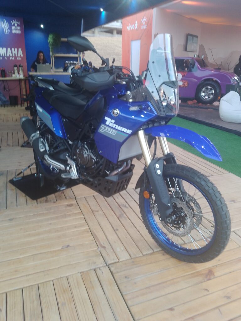 Yamaha Ténéré 700: Aventure-se com Estilo